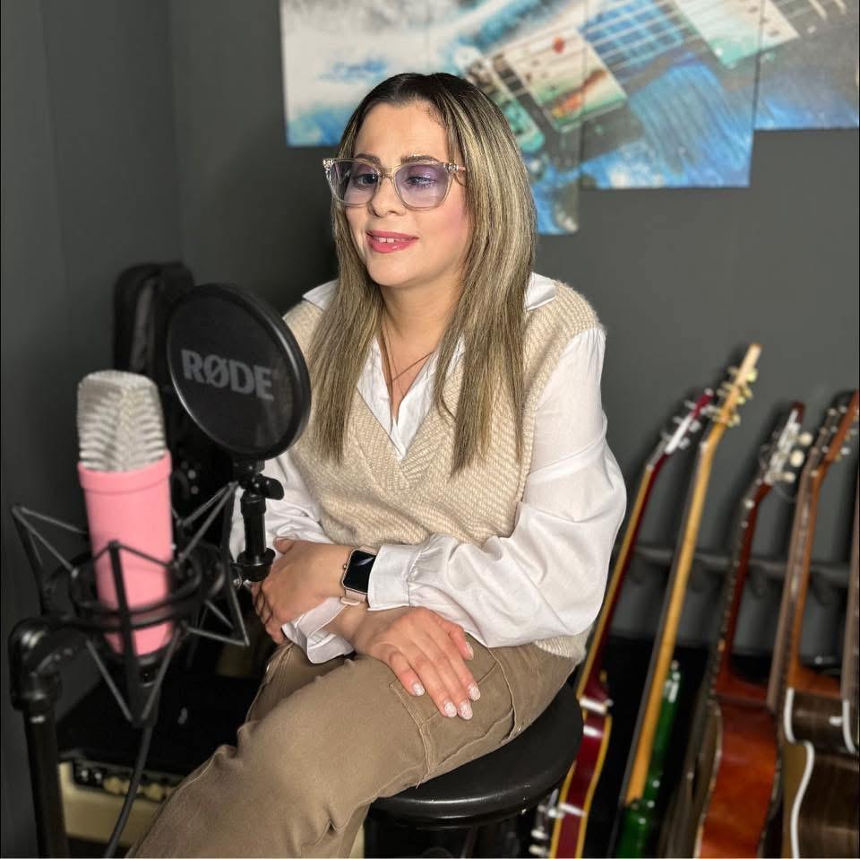 image  Nikoletta Livadiotou, singer